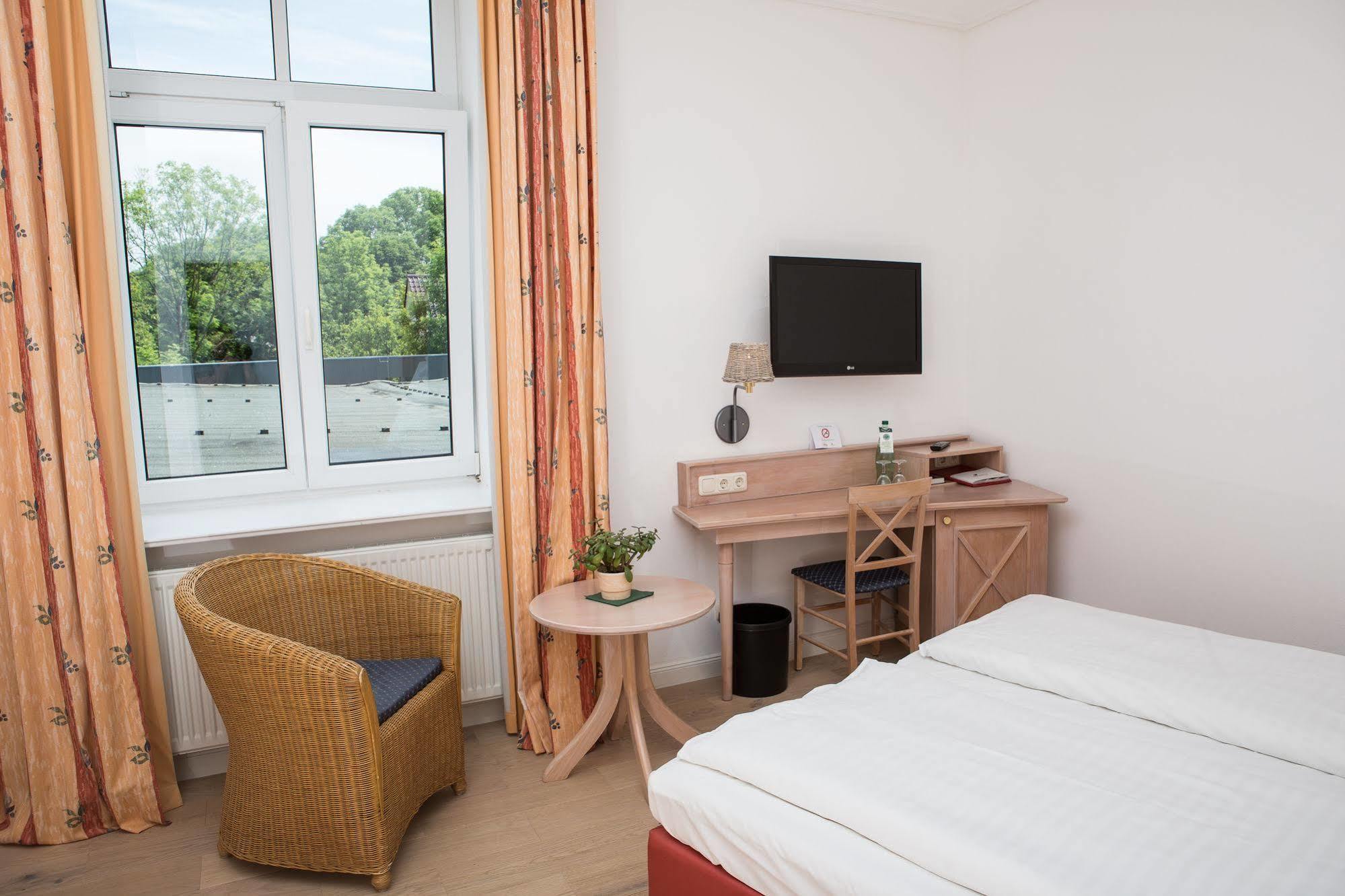 Be Bio Hotel Be Active - Naehe Historischer Hafen Tönning Екстериор снимка